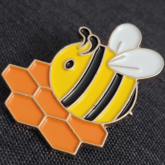 Bee On Honeycomb Enamel Pin - Picture 6 of 10